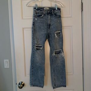 Abercrombie Ankle Straight Ultra High-rise jeans